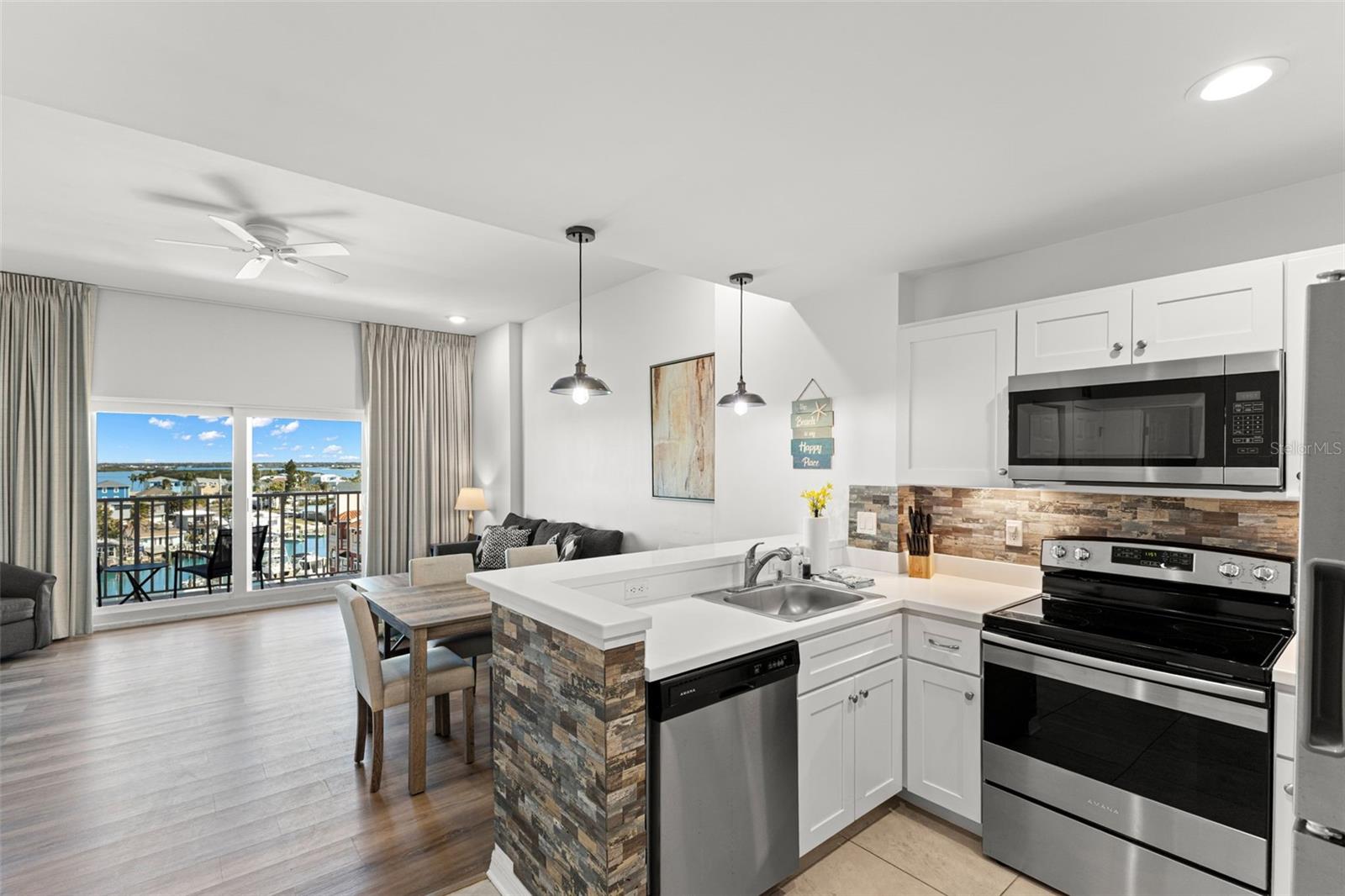 13101 GULF BOULEVARD 1605