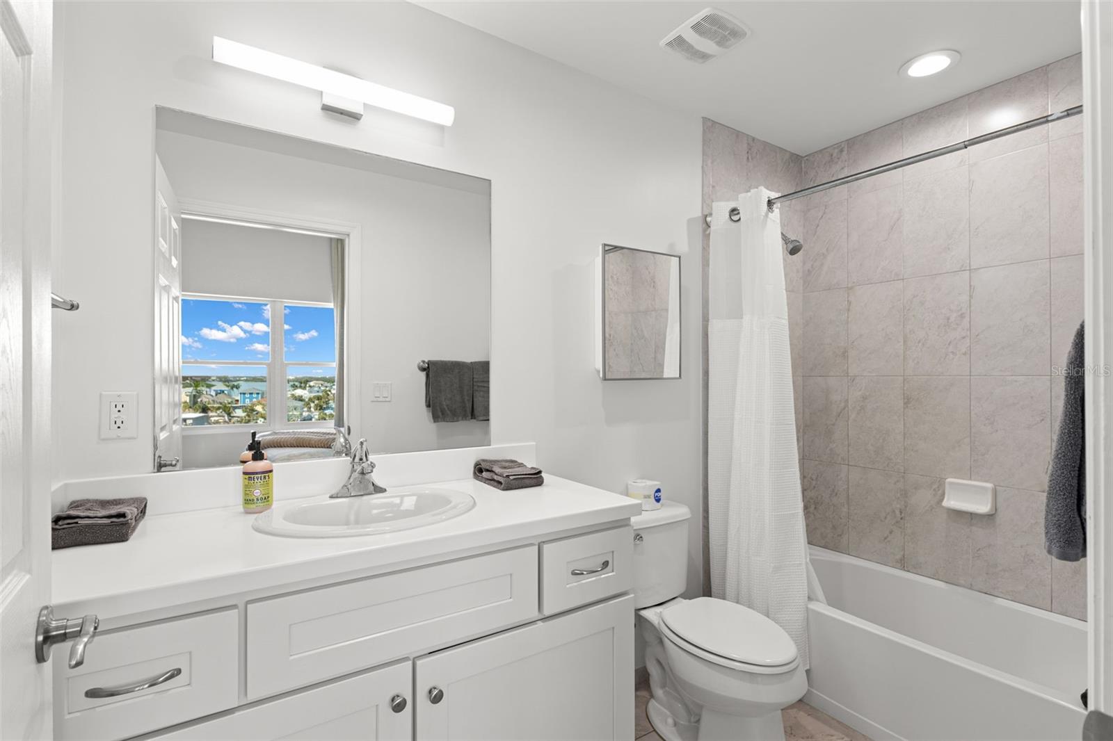 MADEIRA BAY RESORT I CONDO - Residential