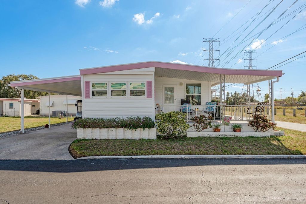 Photo of 20000 Us Highway 19 N #629, Clearwater, FL 33764 (MLS # TB8468379)