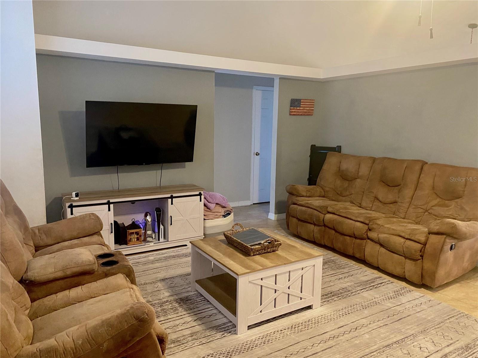 1602 TAYLOR LAKE CIRCLE