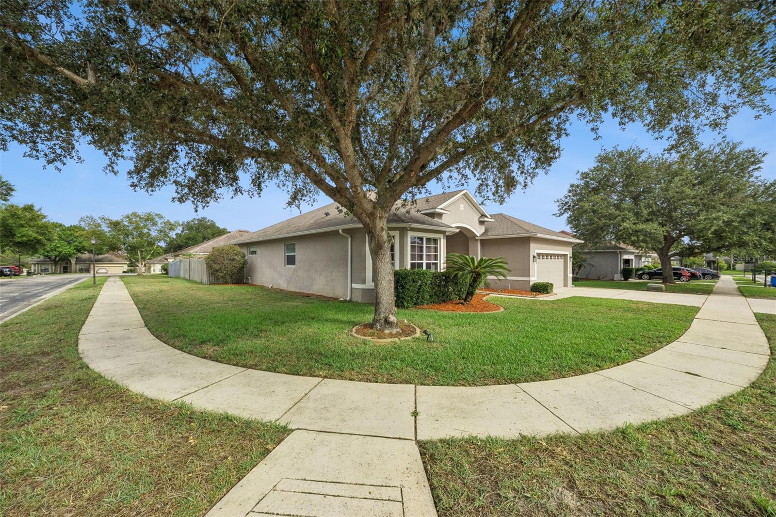 ALOMA WOODS PH 5 - Residential