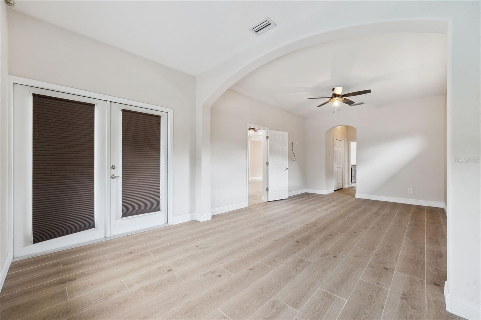 ALOMA WOODS PH 5 - Residential
