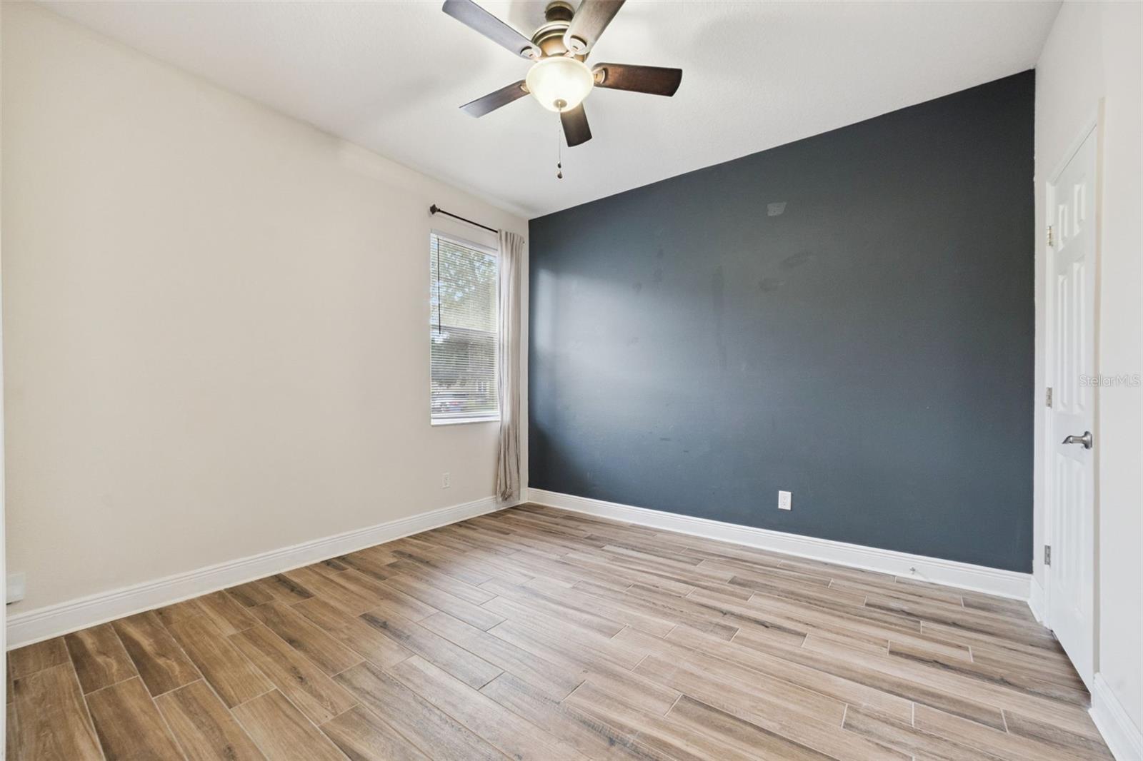 ALOMA WOODS PH 5 - Residential