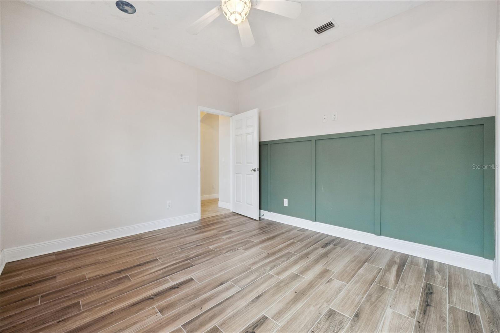 ALOMA WOODS PH 5 - Residential