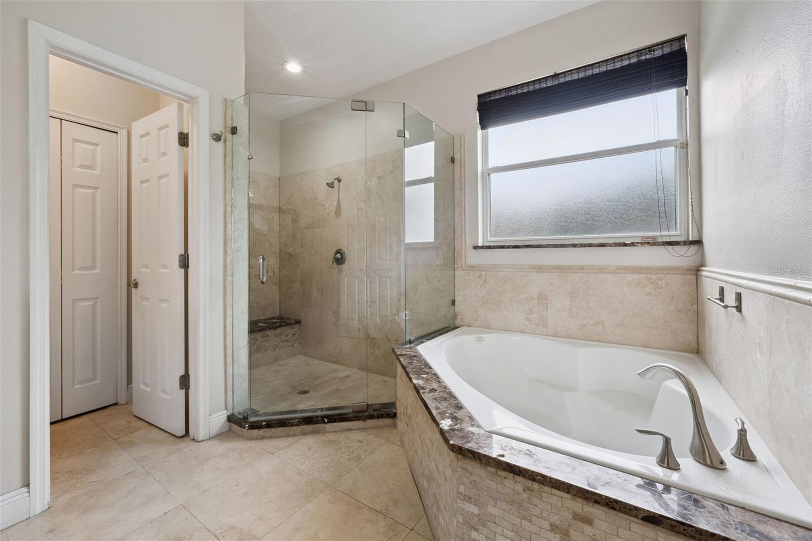 ALOMA WOODS PH 5 - Residential
