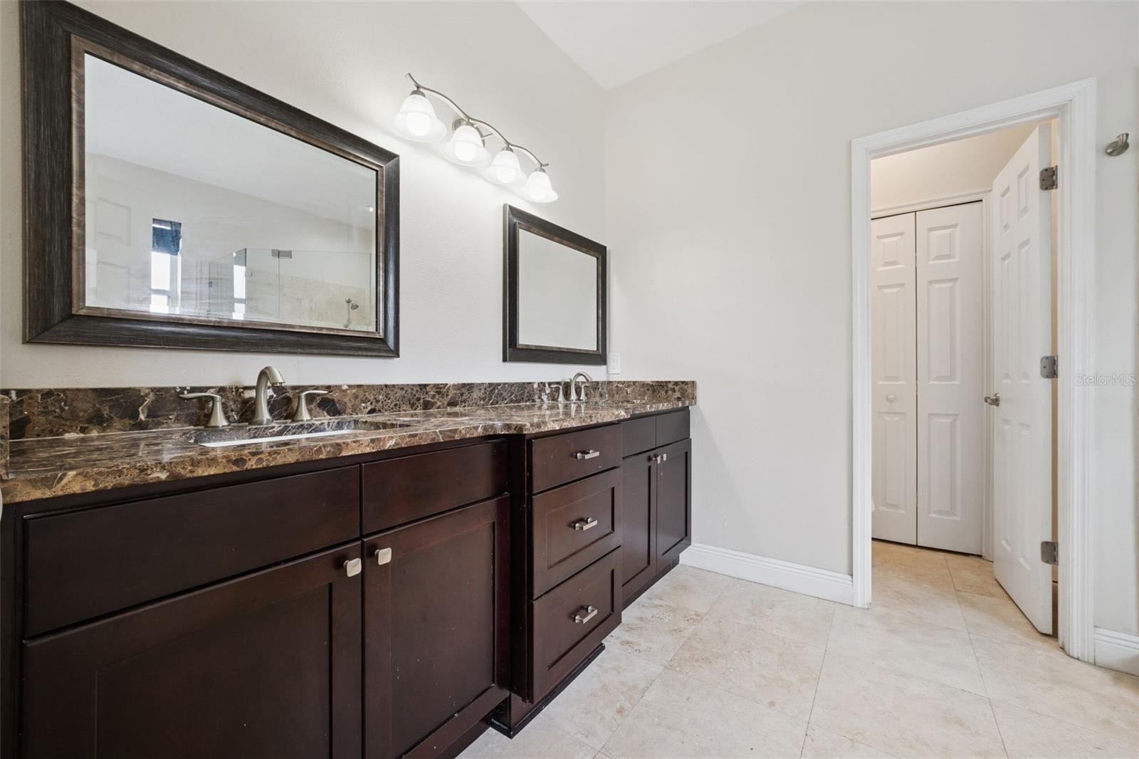 ALOMA WOODS PH 5 - Residential