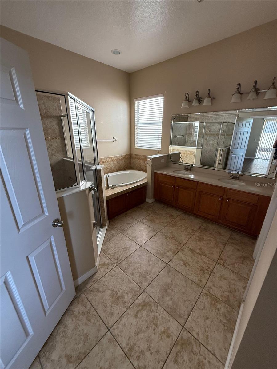 WYNDHAM LAKES ESTATES - Residential