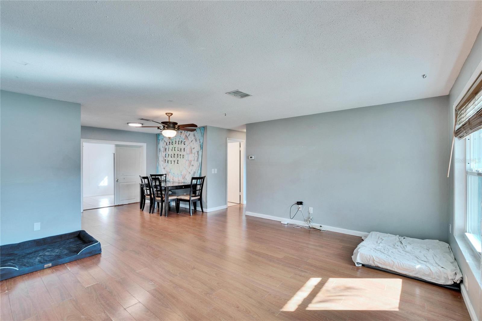 415 MAPLEWOOD CIRCLE