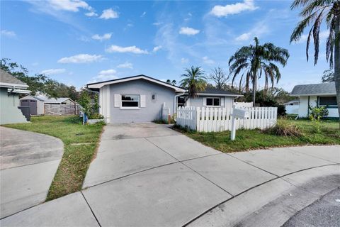 415 MAPLEWOOD CIRCLE OLDSMAR FL 34677