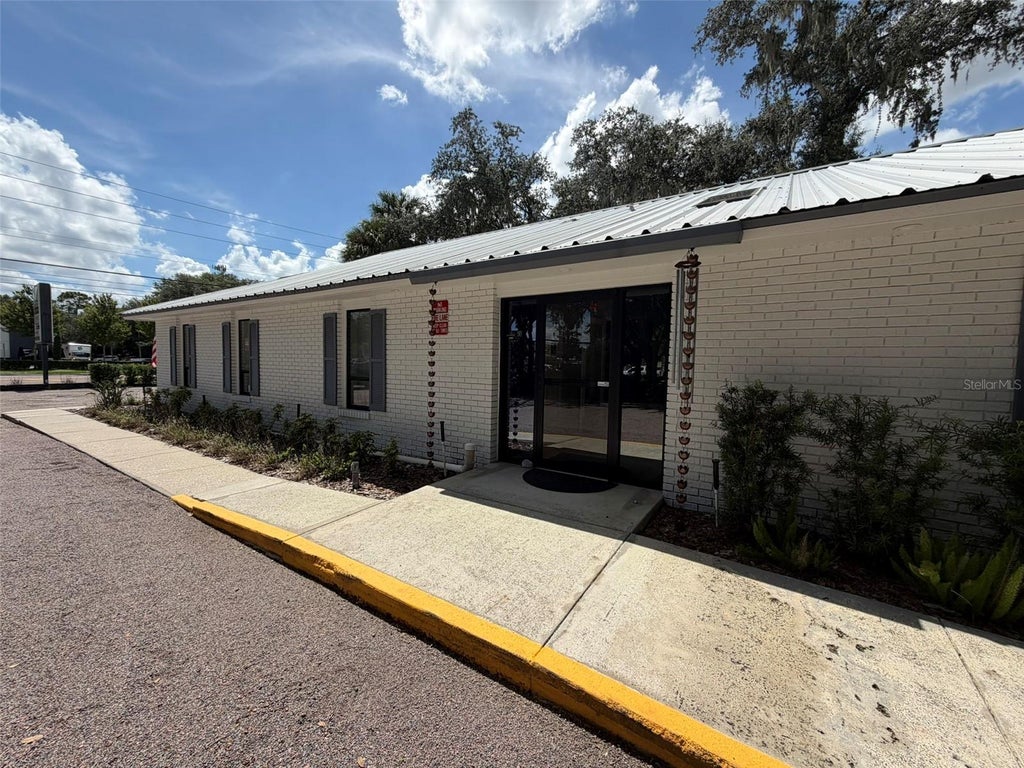 Photo of 2711 W State Road 434, Longwood, FL 32779 (MLS # O6442056)