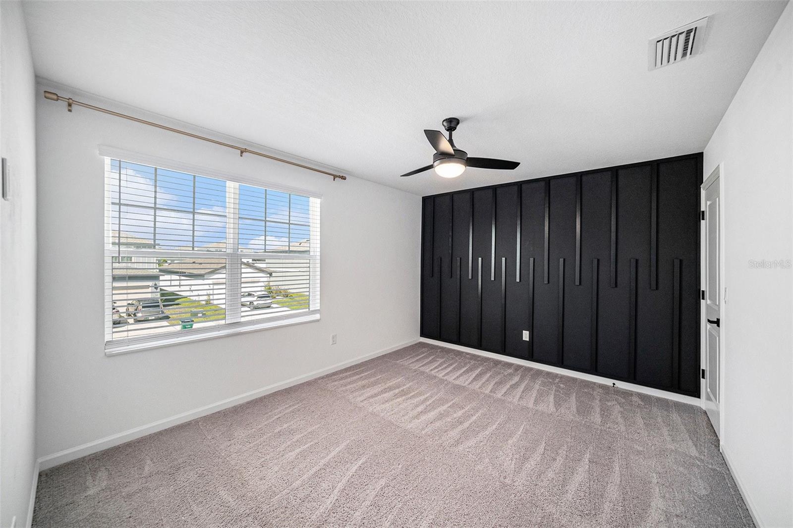 HIDDEN CREEK - Residential