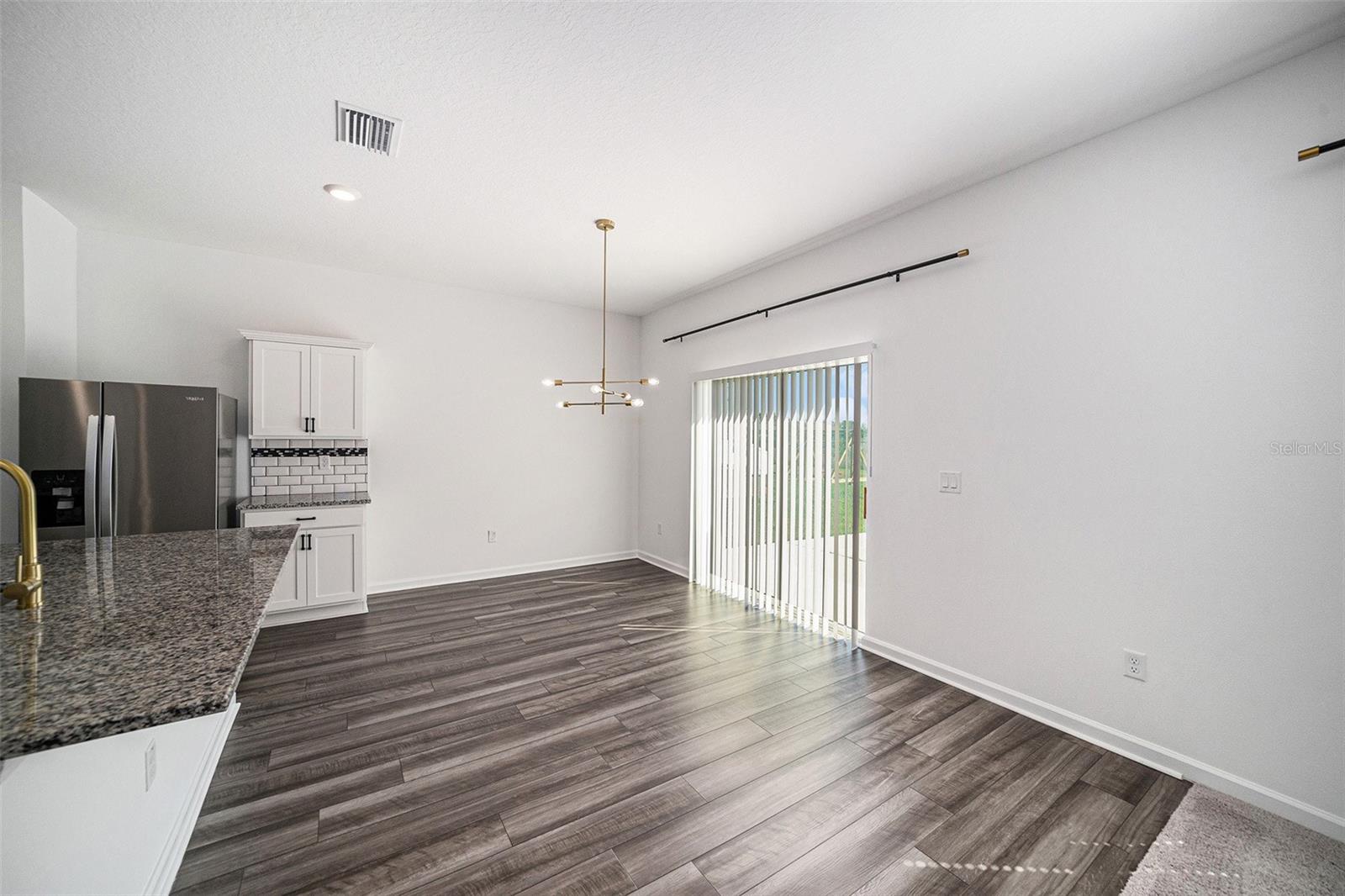 HIDDEN CREEK - Residential