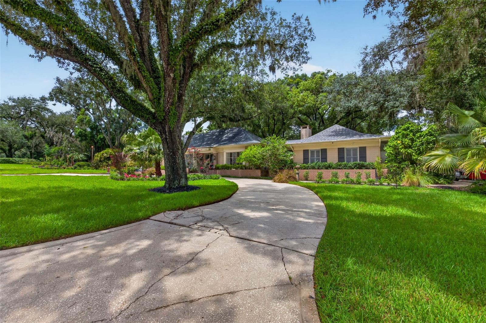 602 S RIVERHILLS DRIVE
