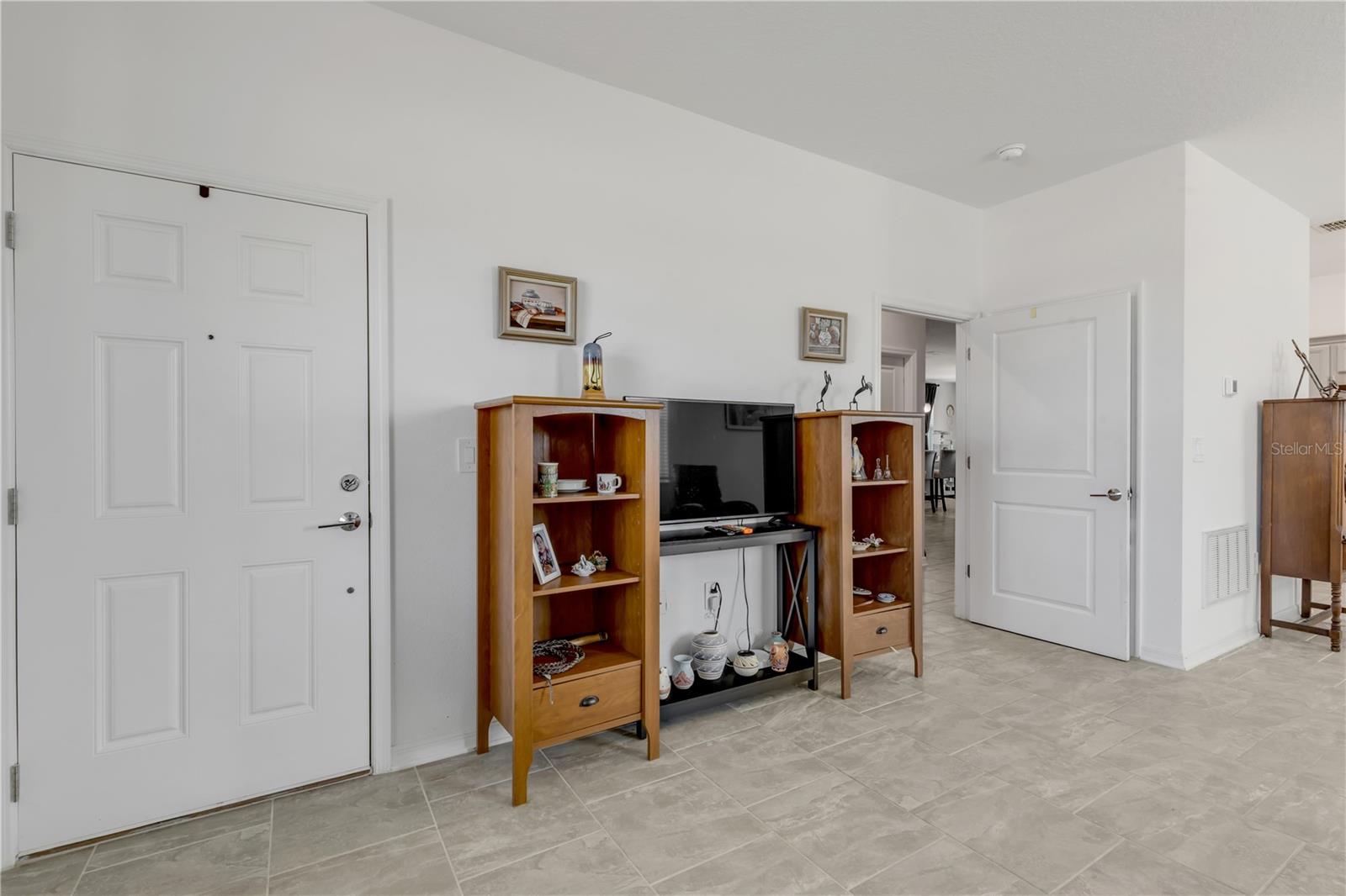 5256 RED CORAL CIRCLE