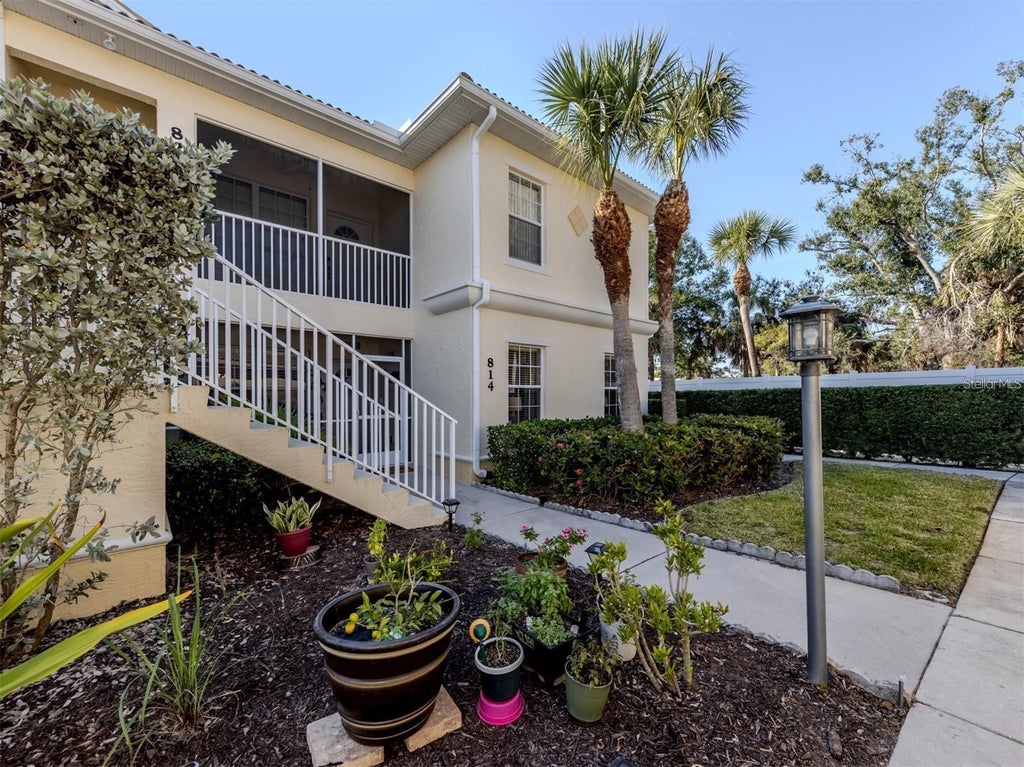 Photo of 800 Gardens Edge Drive #814, Venice, FL 34285 (MLS # N6146140)
