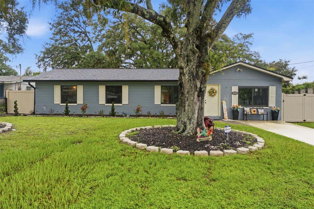 Photo of 9242 N 52nd Street, Tampa, FL 33617 (MLS # TB8534277)