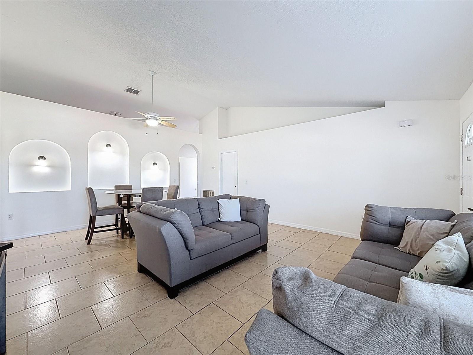 SPRING HILL - Residential