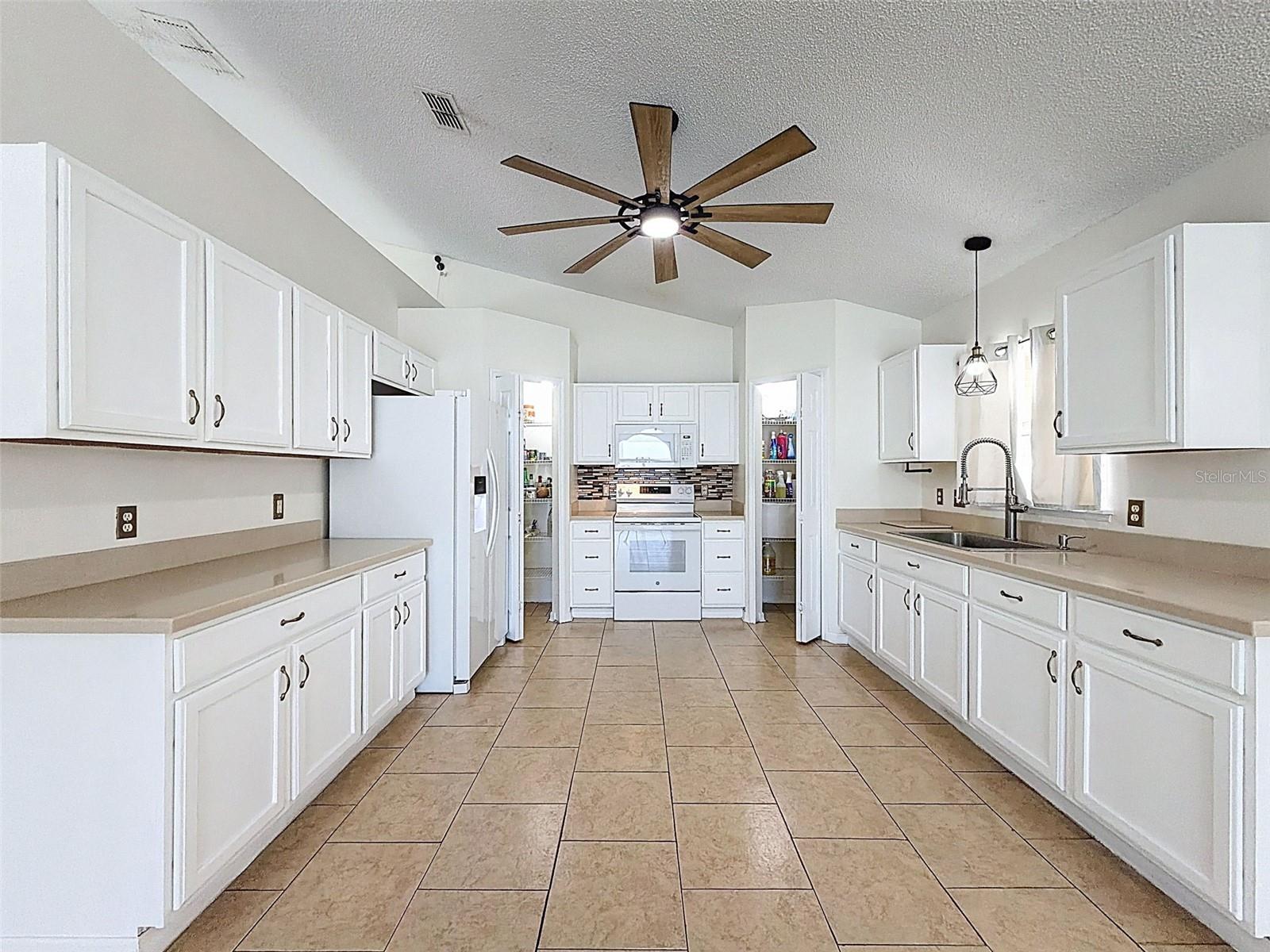 SPRING HILL - Residential