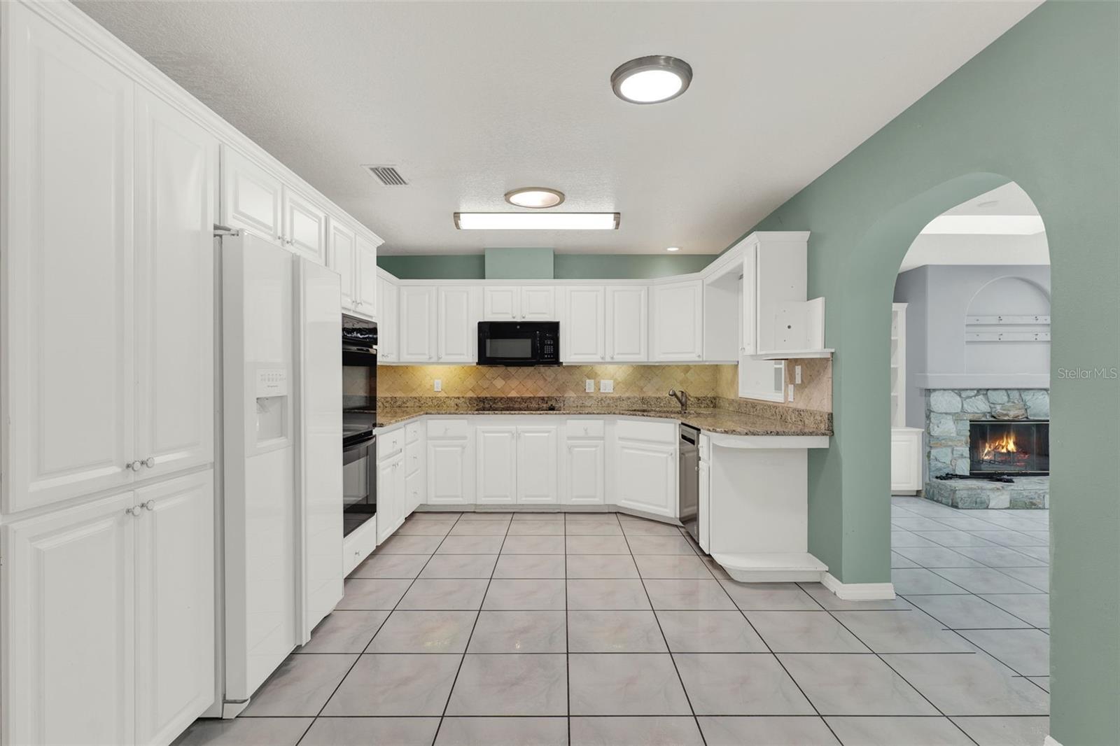 647 SILVER CREEK DRIVE