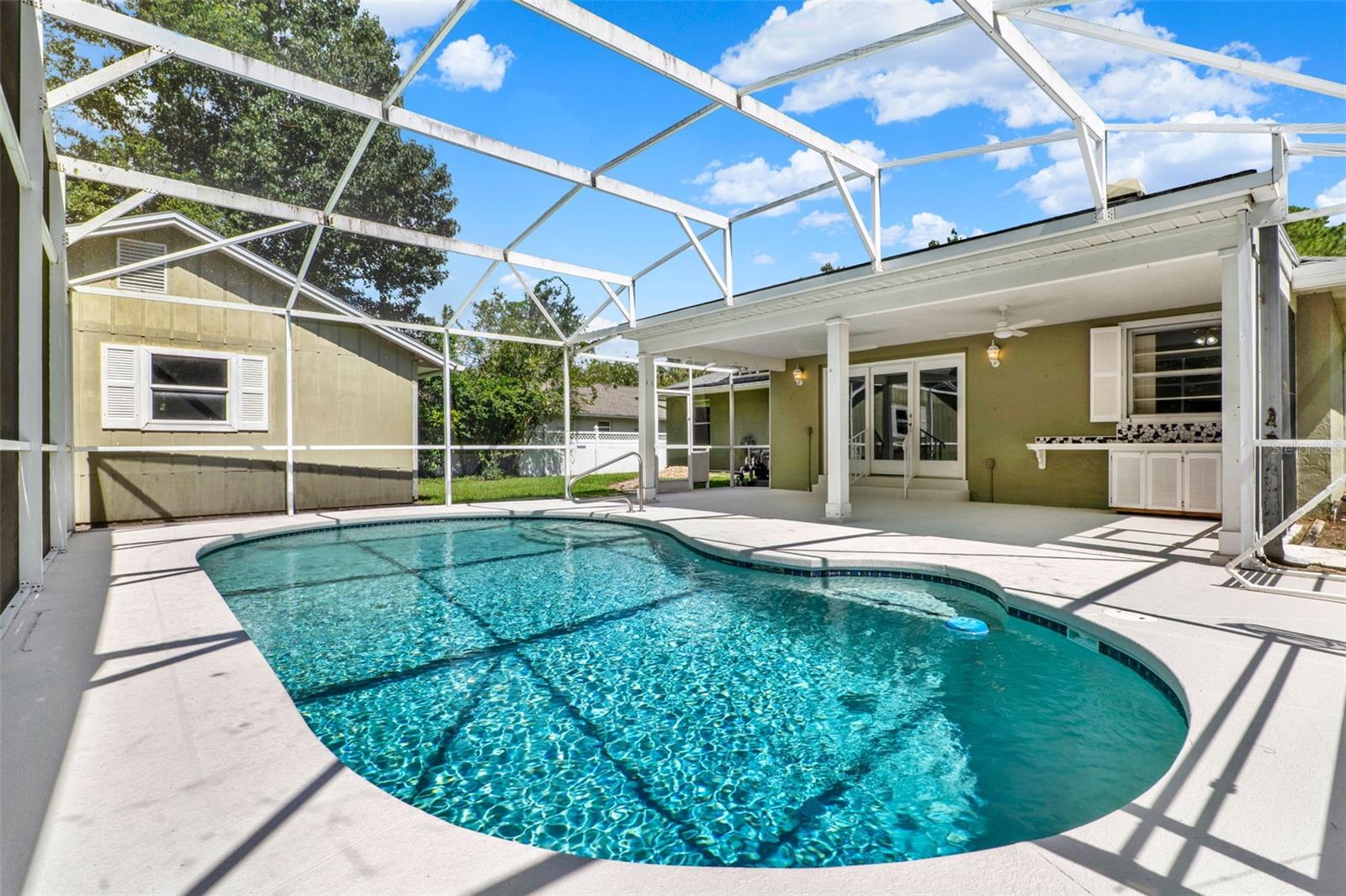 647 SILVER CREEK DRIVE
