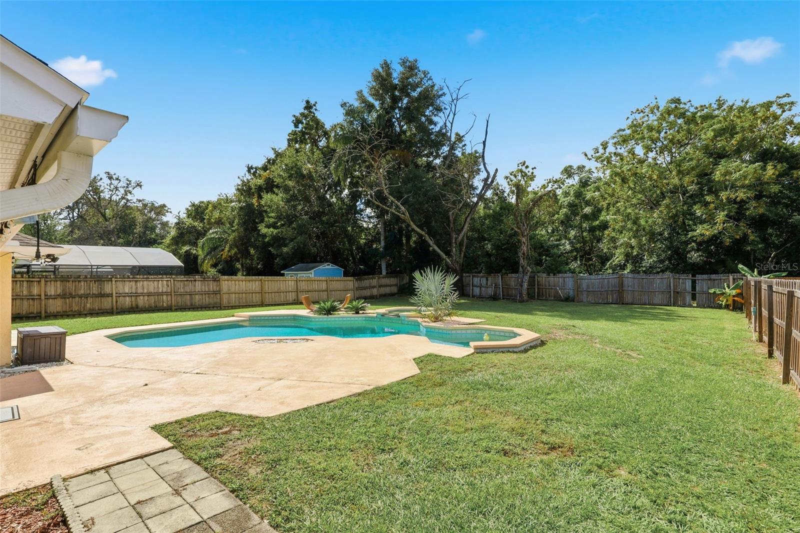 SILVER ROSE PH 02 - Residential