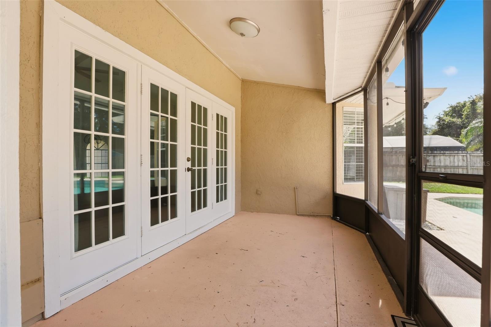 SILVER ROSE PH 02 - Residential