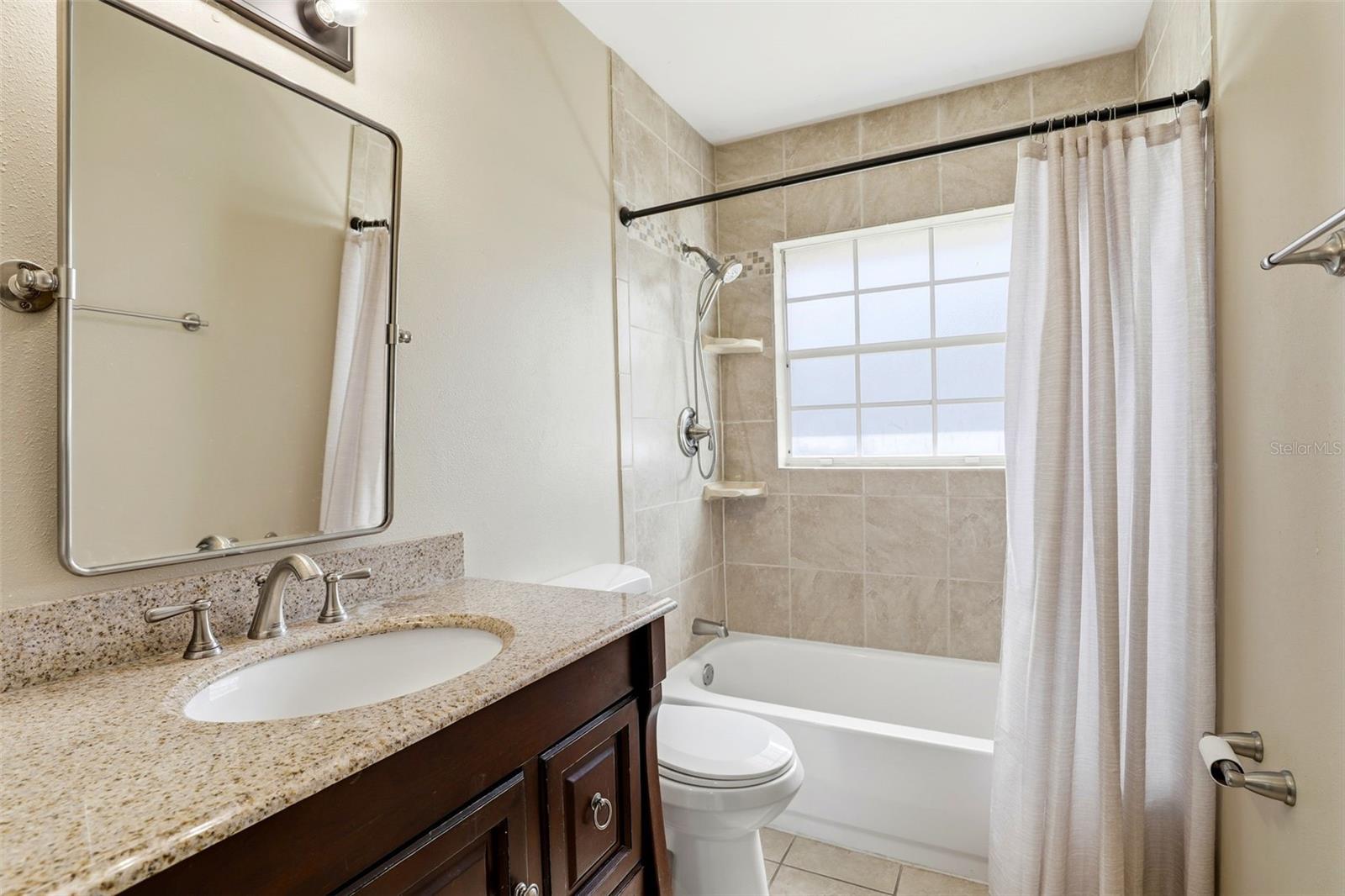 SILVER ROSE PH 02 - Residential