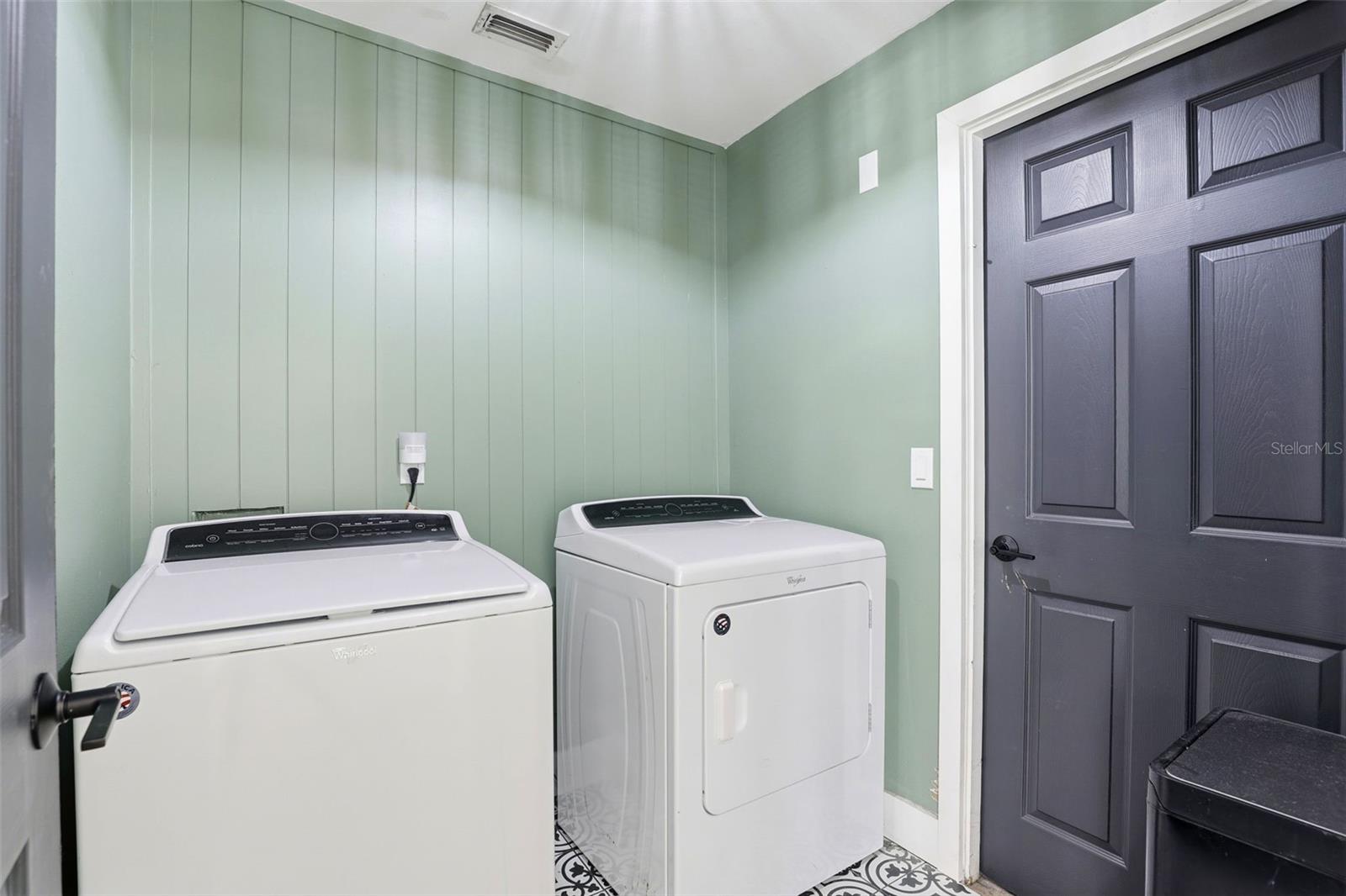 SILVER ROSE PH 02 - Residential