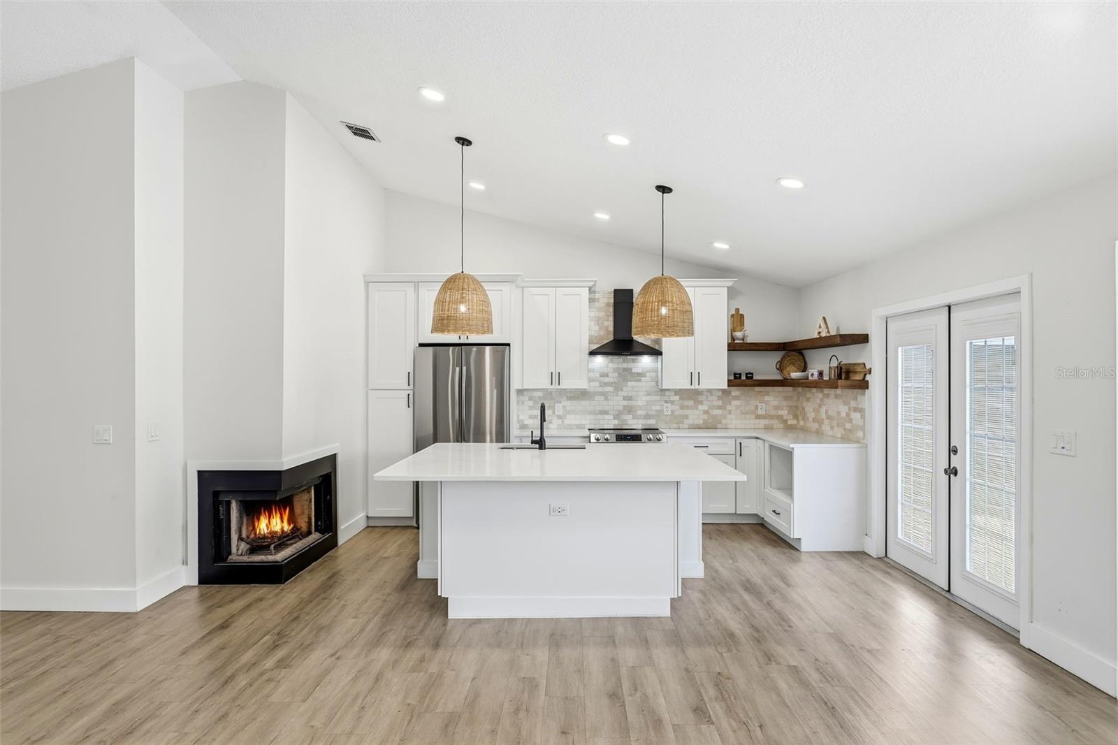 SILVER ROSE PH 02 - Residential