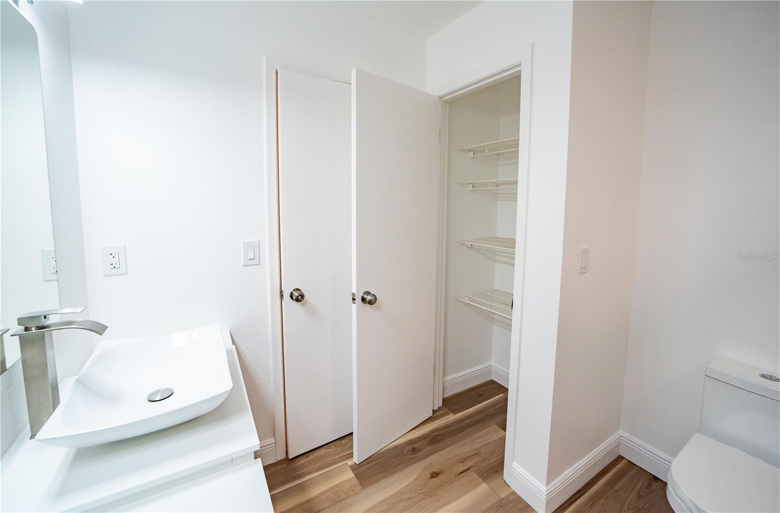 OAK CENTRE - Residential