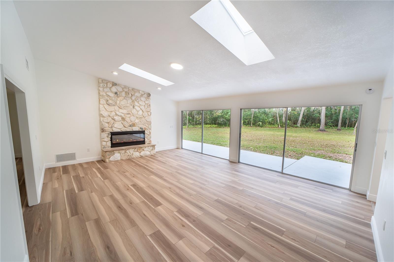 OAK CENTRE - Residential