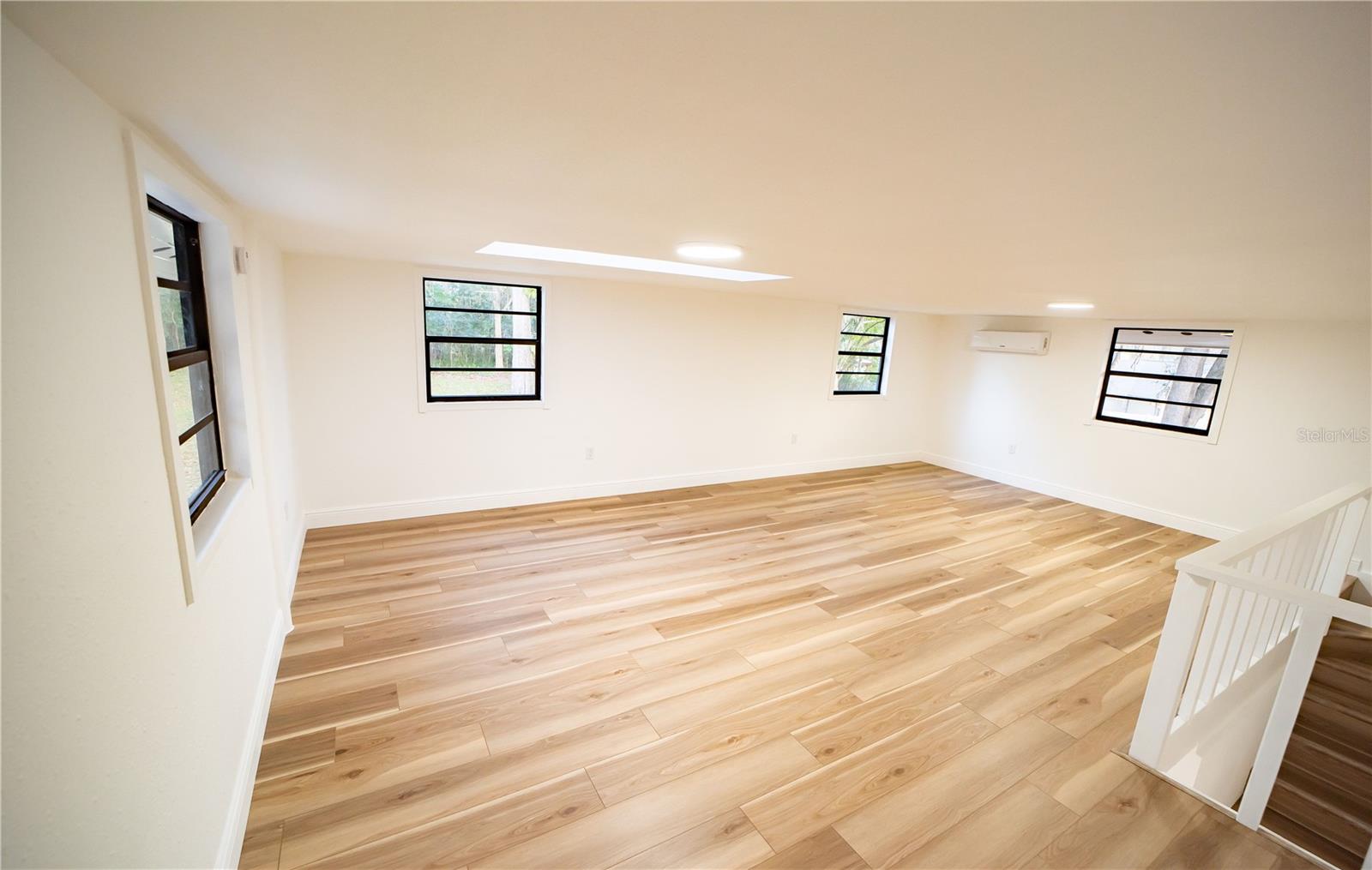 OAK CENTRE - Residential