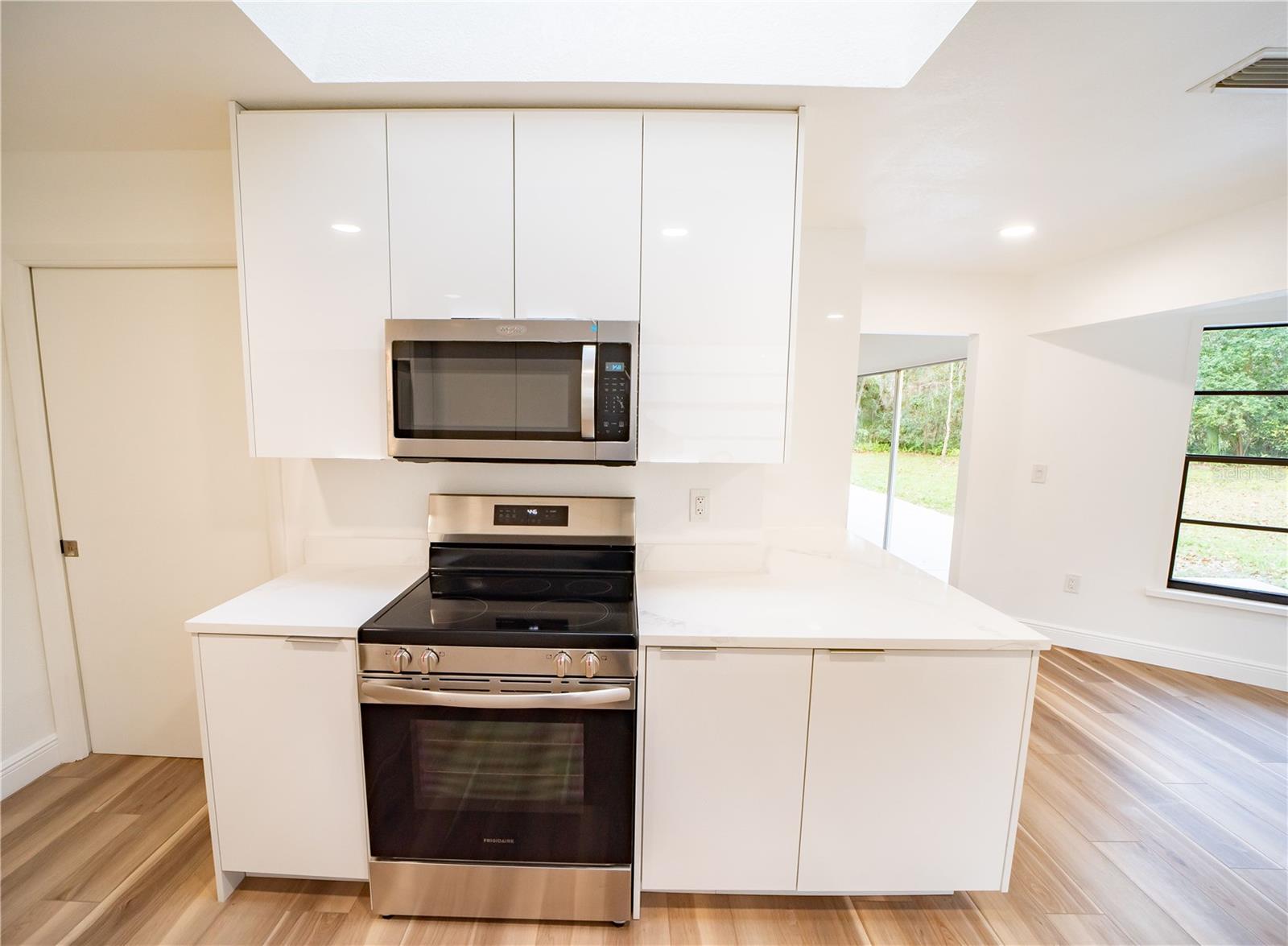 OAK CENTRE - Residential