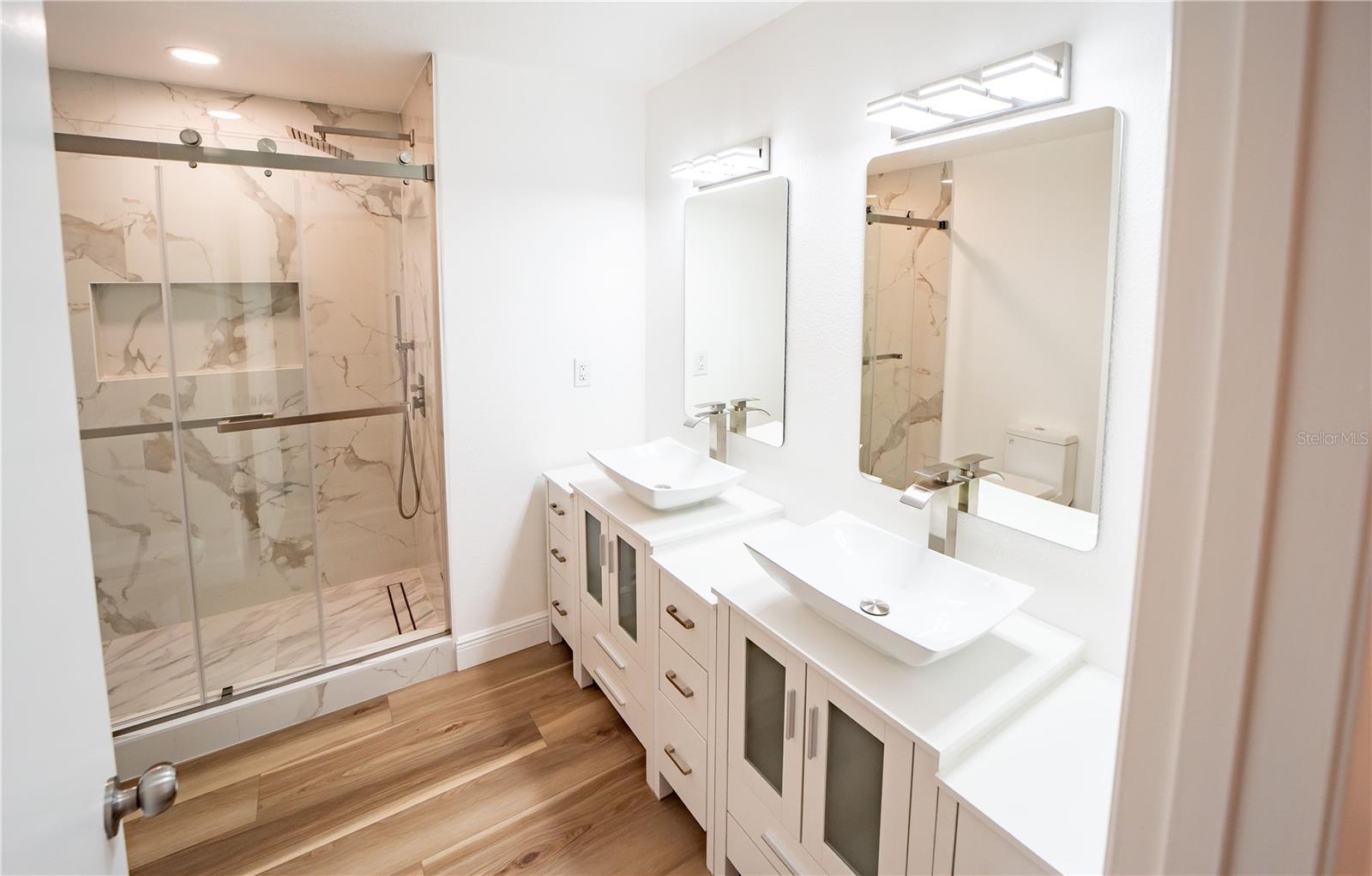 OAK CENTRE - Residential