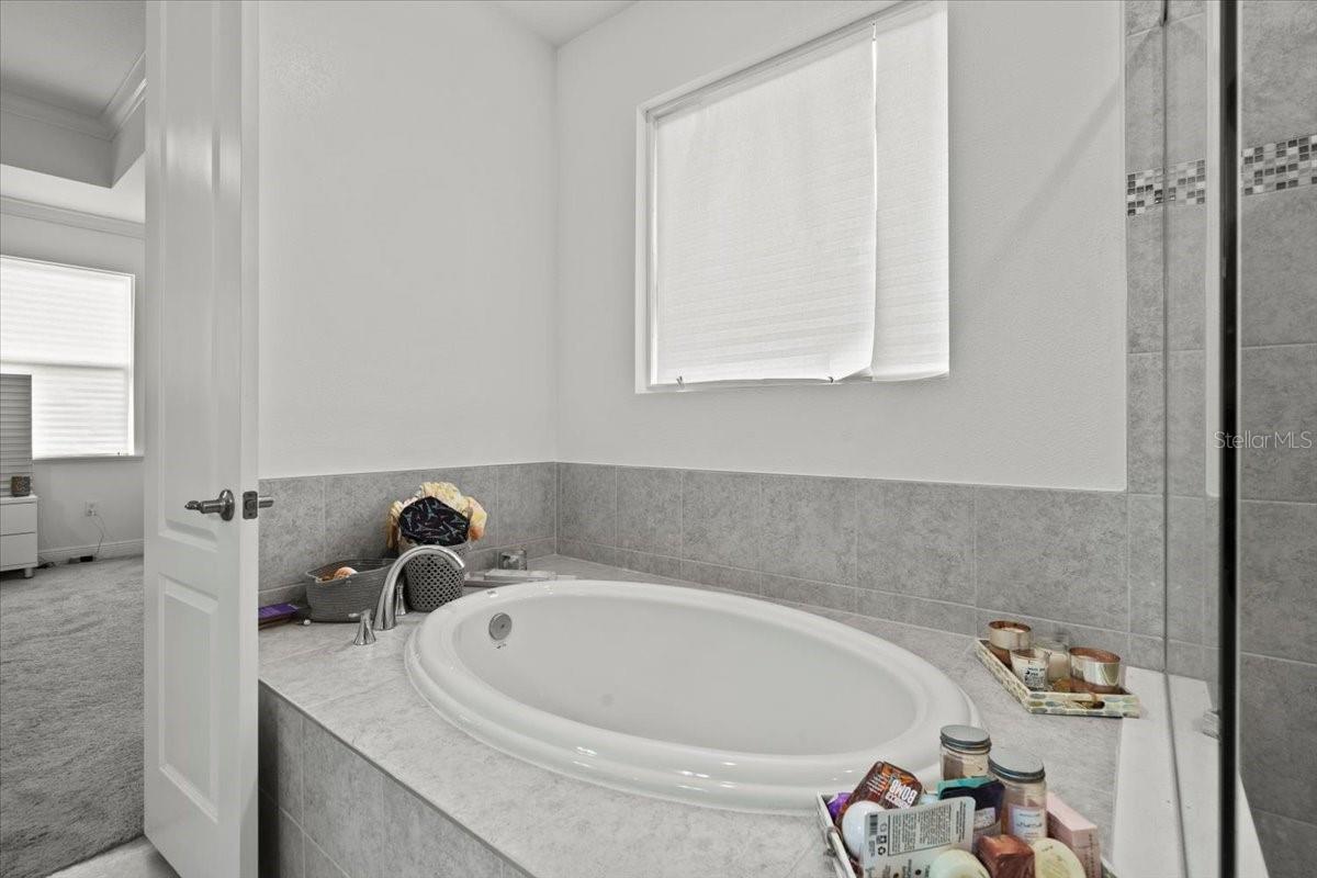 TARA ESTATES PB 37 PG 46 - Residential