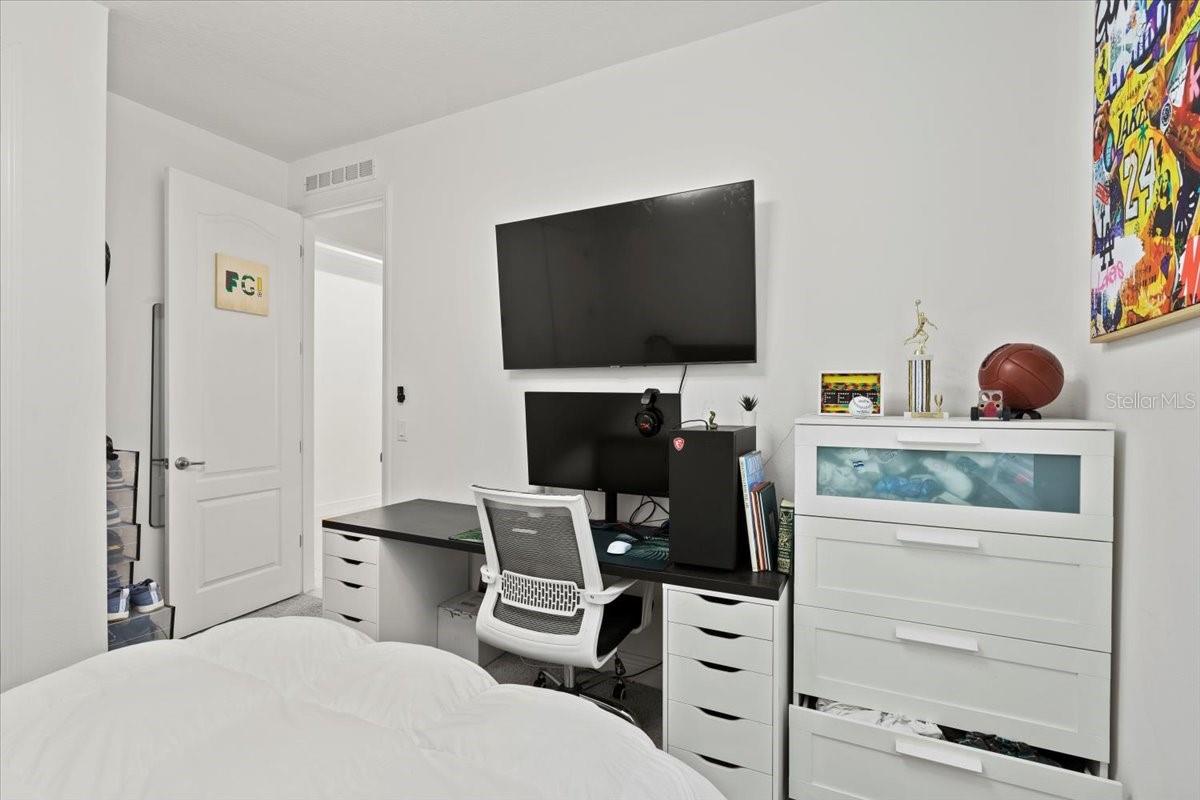 TARA ESTATES PB 37 PG 46 - Residential