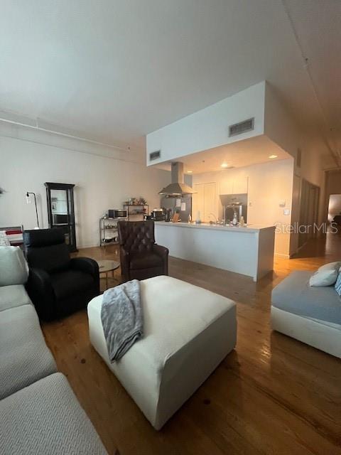 SPAIN LOFTS - Residential Lease