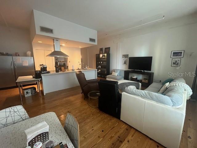 SPAIN LOFTS - Residential Lease