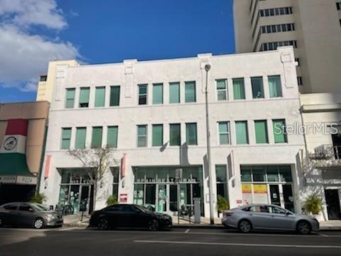 SPAIN LOFTS - Residential Lease