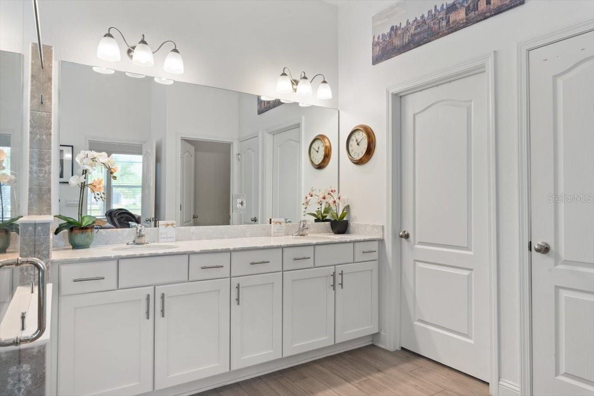 ROCK SPRINGS FARMS - Residential