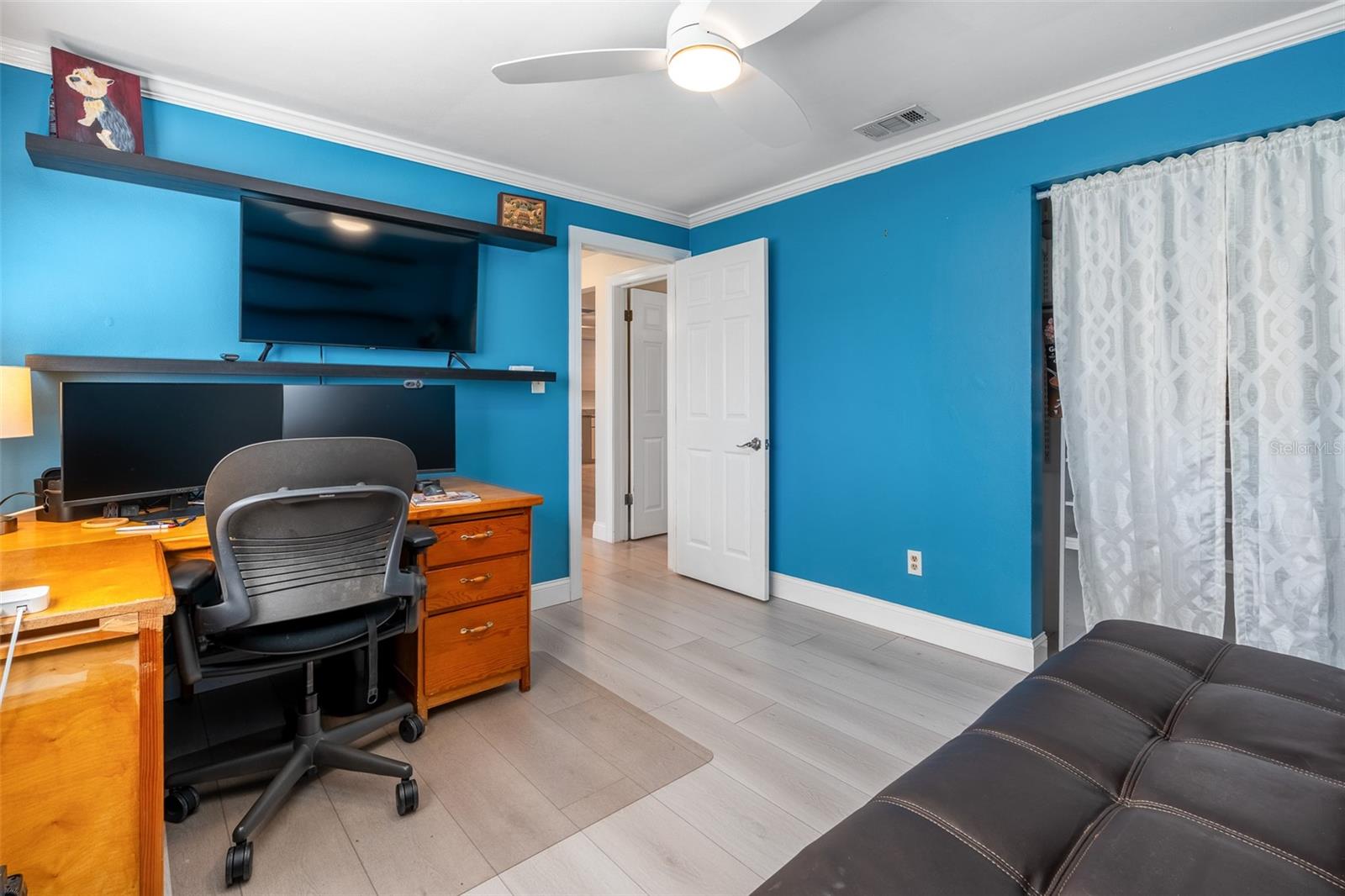 COLLEGE HILL ESTATES - Residential