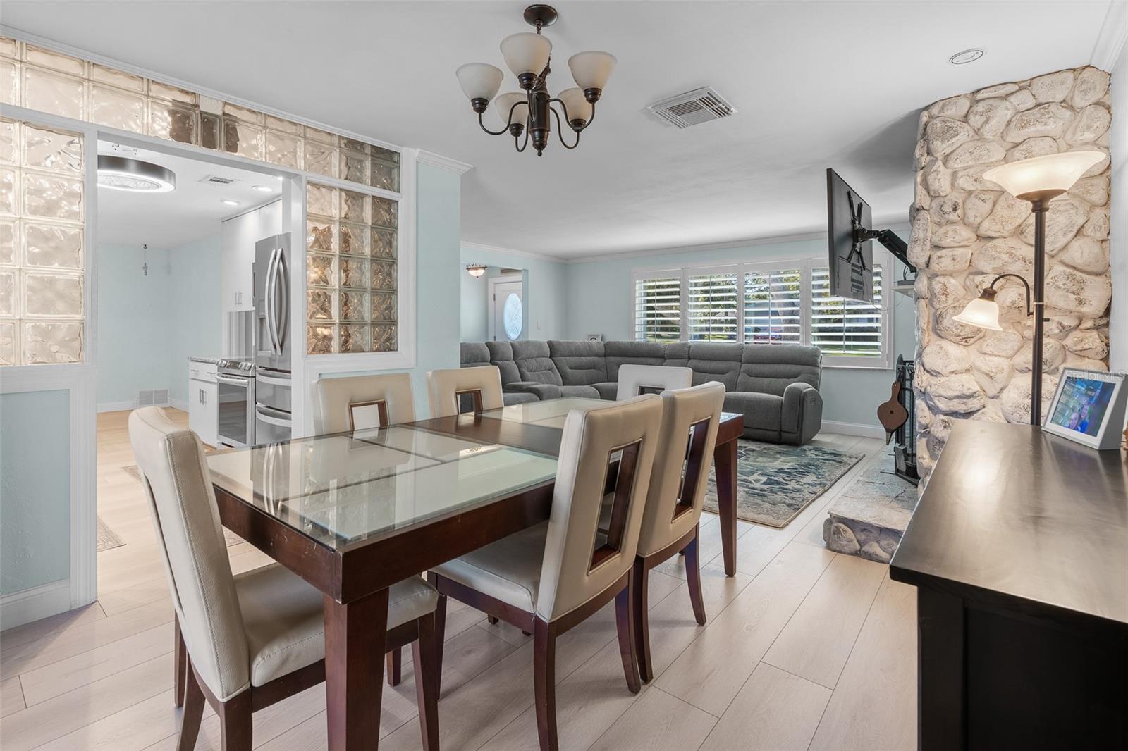 COLLEGE HILL ESTATES - Residential