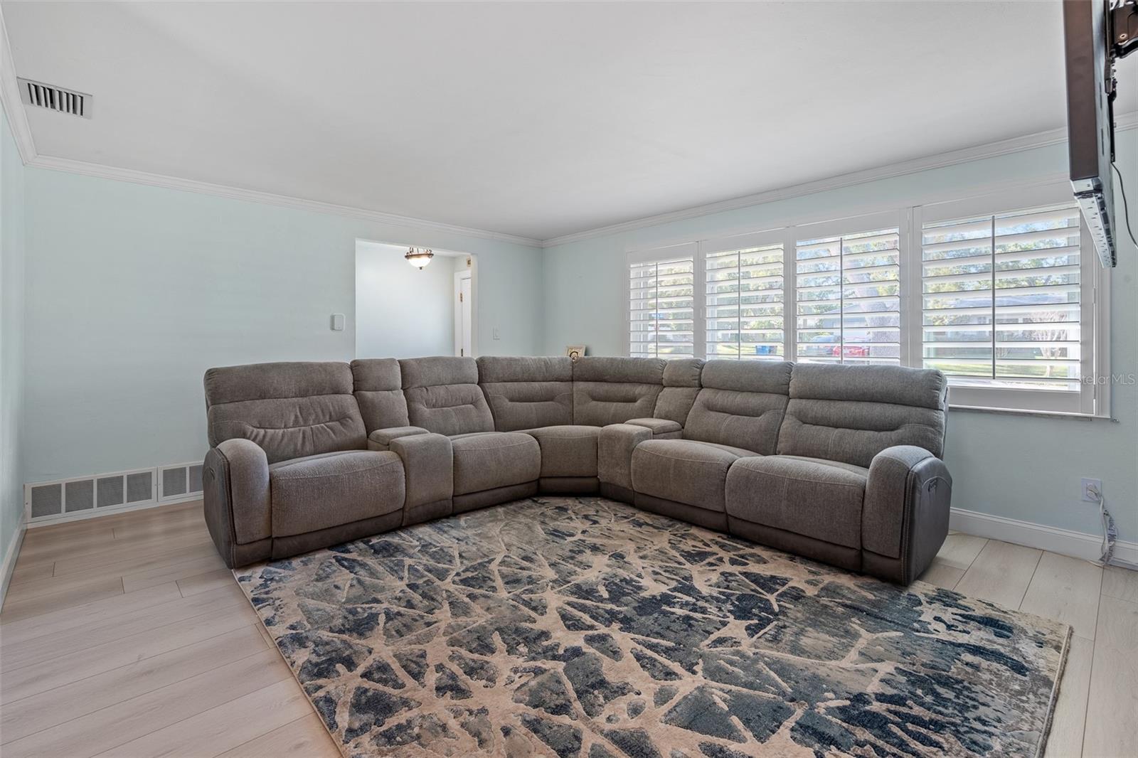 COLLEGE HILL ESTATES - Residential