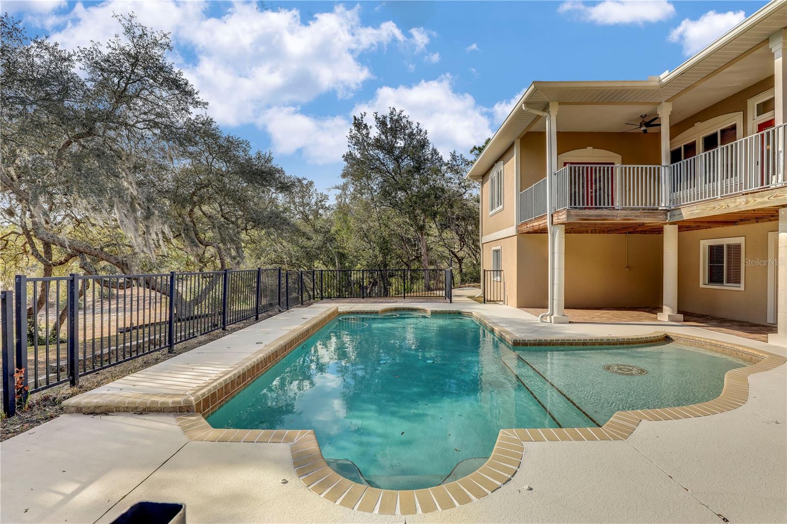 LOCH LOMMOND - Residential