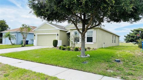 A home in WINTER HAVEN