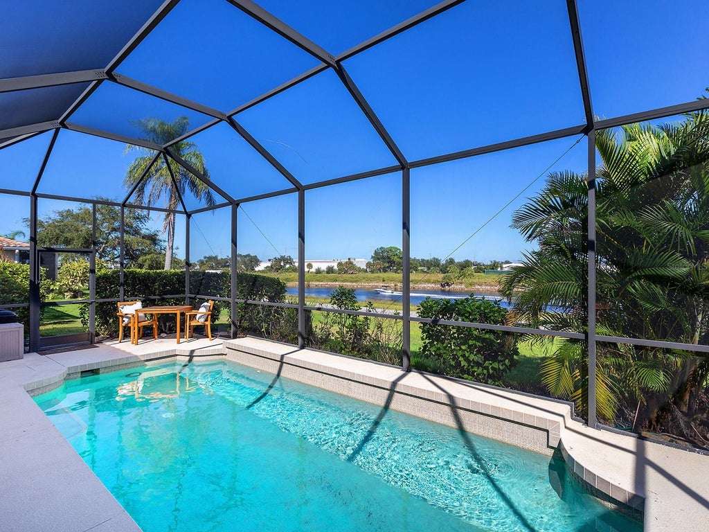 Photo of 202 Rio Terra, Venice, FL 34285 (MLS # N6146225)