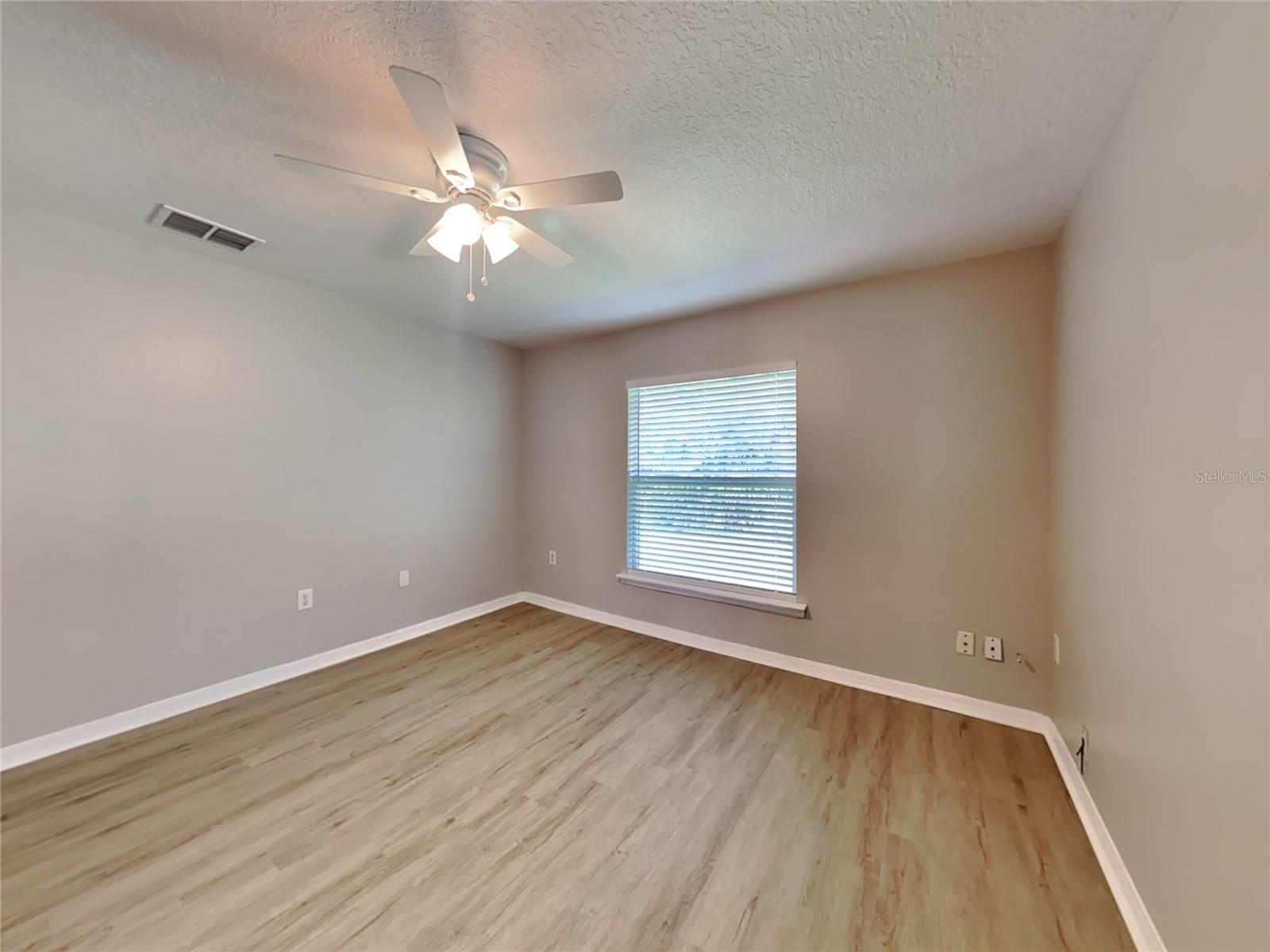 1212 WAHNETA COURT
