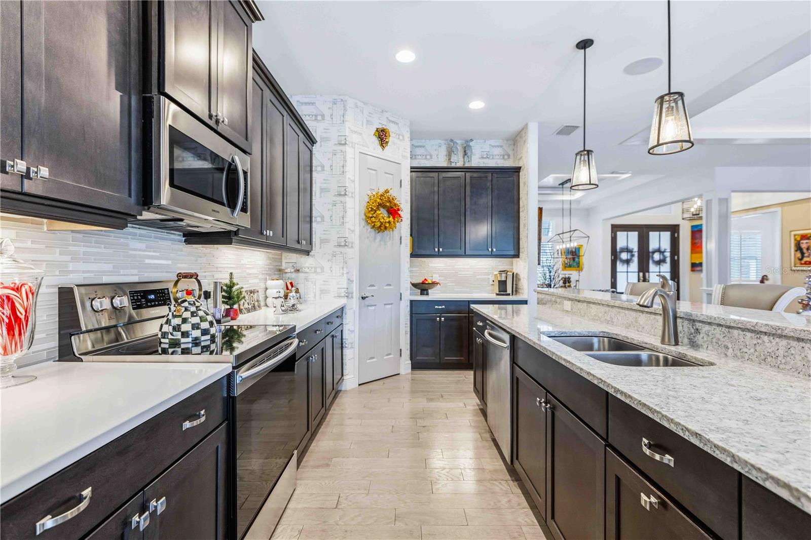 WAVERLEY - Residential