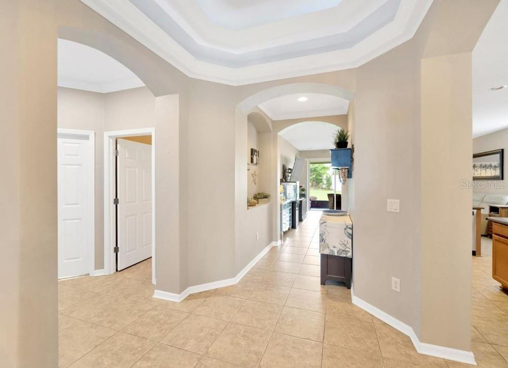 Photo of 11127 Wembley Landing Drive, Lithia, FL 33547 (MLS # TB8403508)