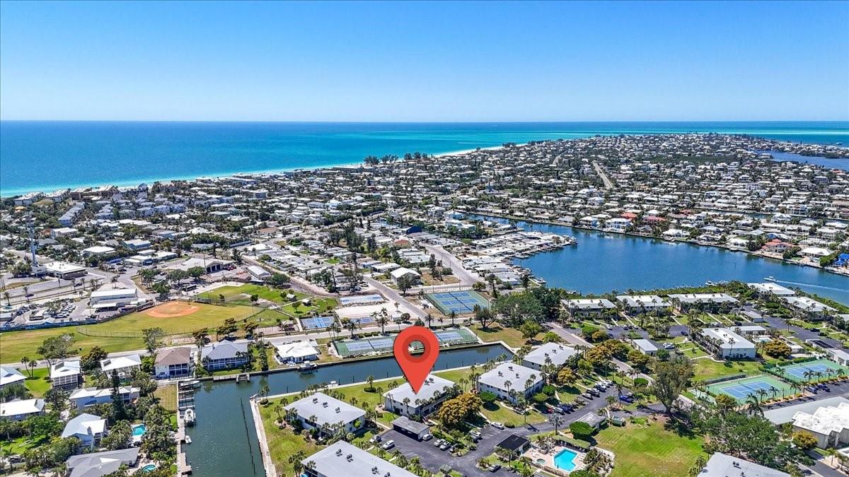 WESTBAY POINT & MOORINGS II - Residential